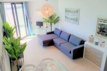 Salón comedor con sofá cama